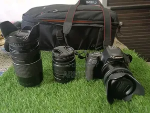 ক্যানন ২০০ডি ৩টি লেন্সসহ