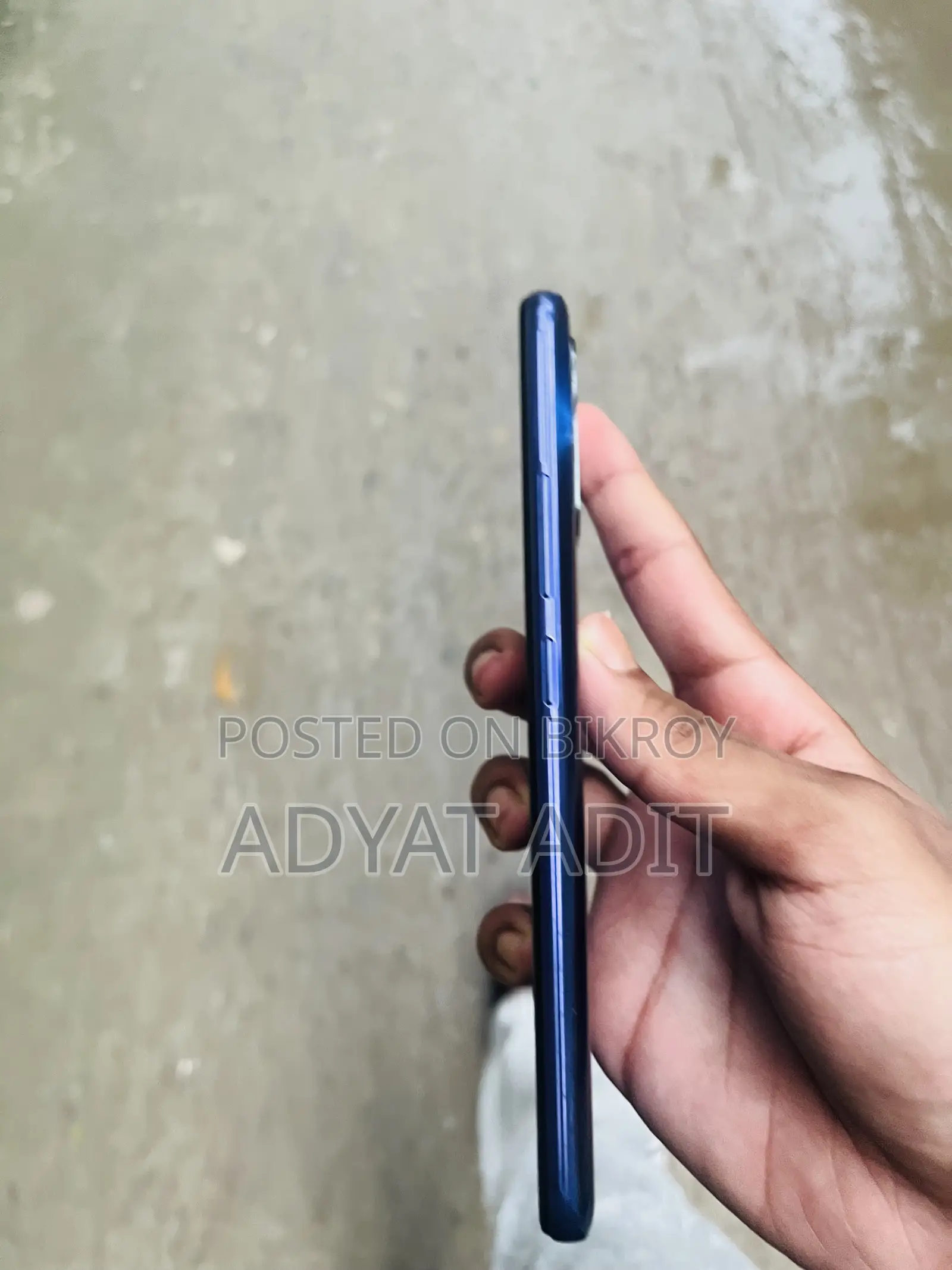 Vivo Y50 128 GB Blue