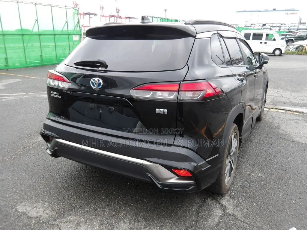 Toyota Corolla Cross 1.8 Hybrid Front Wheel Drive 2022 Black
