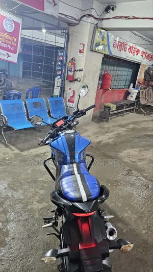 সুজুকি জিক্সার মনোটোন ২০১৮ ব্লু