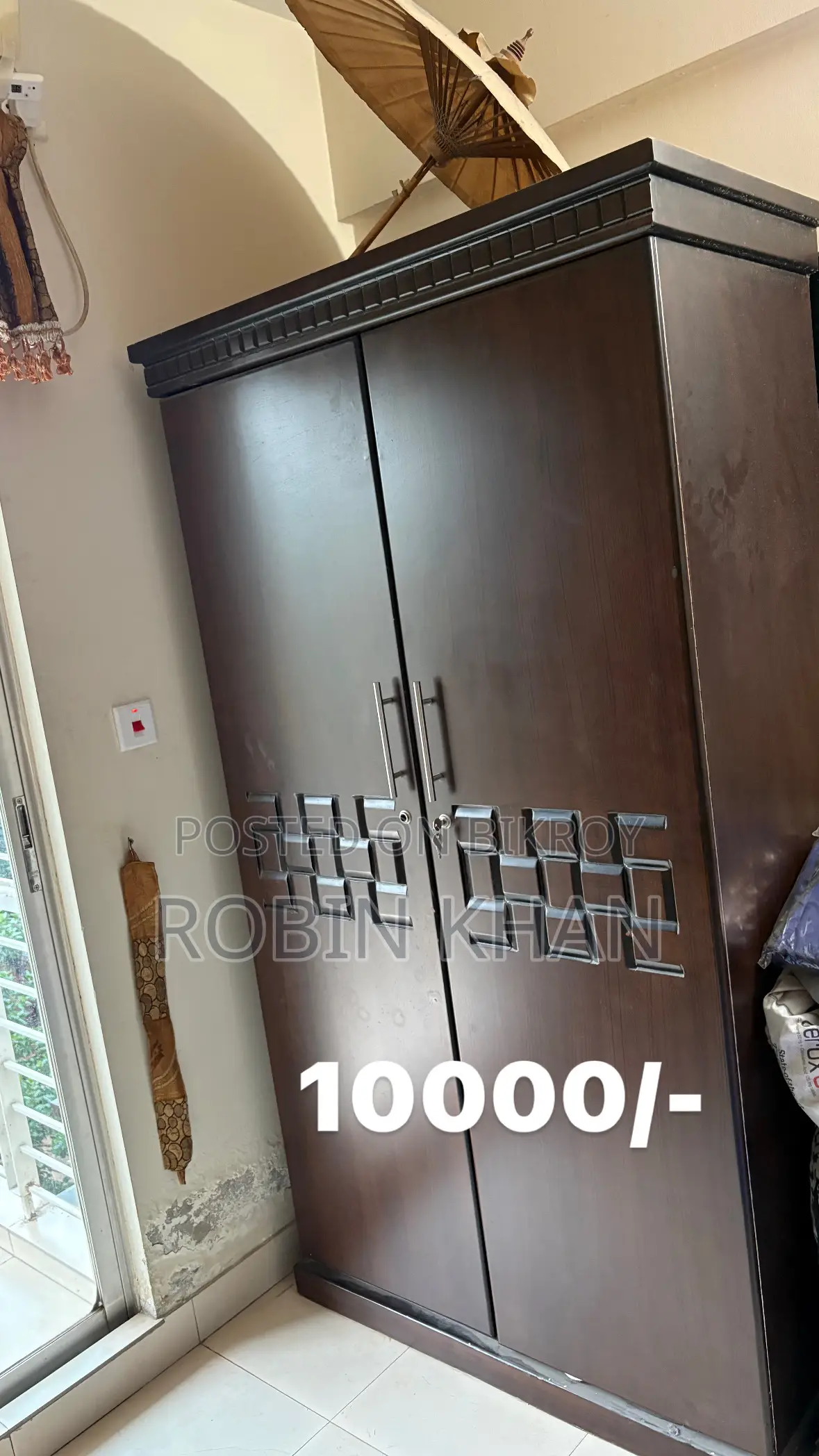 Almira (Clothing Cabinet)