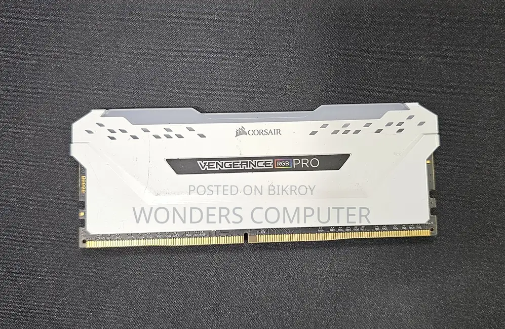 ১৬জিবি Corsair Vengeance RGB Pro DDR4 ৩২০০ র‍্যাম ১ বছরের ওয়ারেন্টিসহ