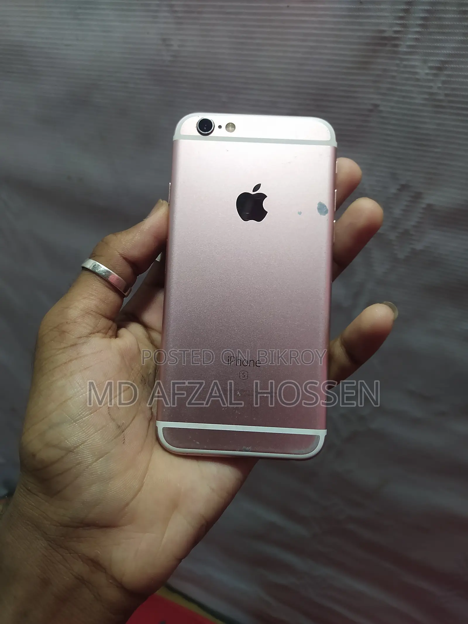 Apple iPhone 6s 32 GB Gold