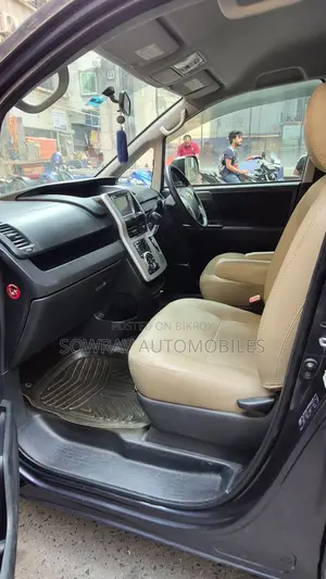 টয়োটা নোয়া ২০১১ ব্ল্যাক