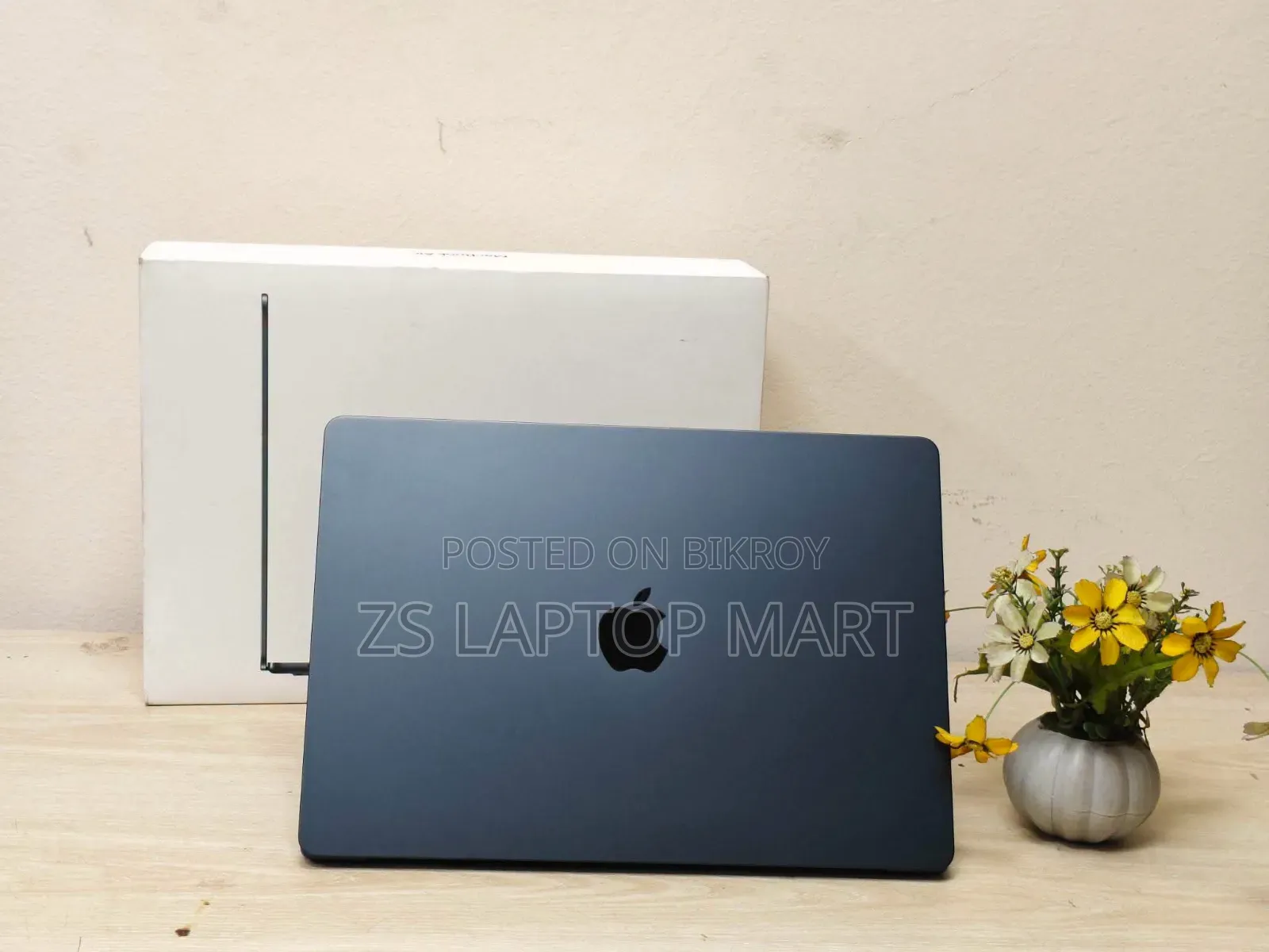 Laptop Apple MacBook Air 2024 M3 8GB Apple M3 SSD 256GB