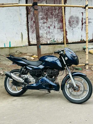 বাজাজ পালসার ১৫০ ২০১১ রেড