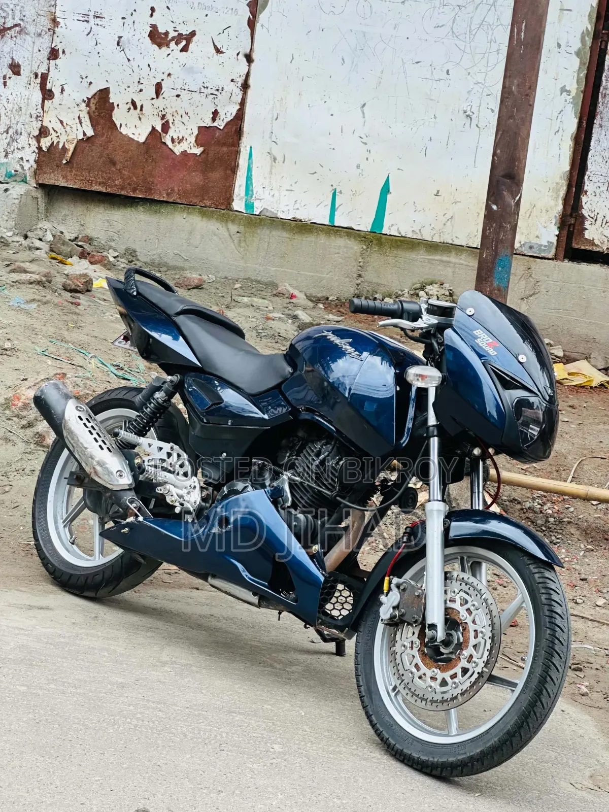 বাজাজ পালসার ১৫০ ২০১১ রেড
