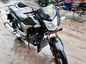 Hero Hunk 2010 Black