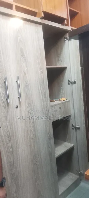 প্রিমিয়াম ৩-ডোর ওয়ারড্রোব