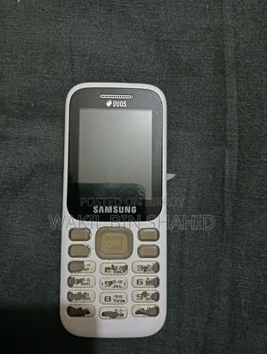 স্যামসাং গুরু মিউজিক ২ সাদা