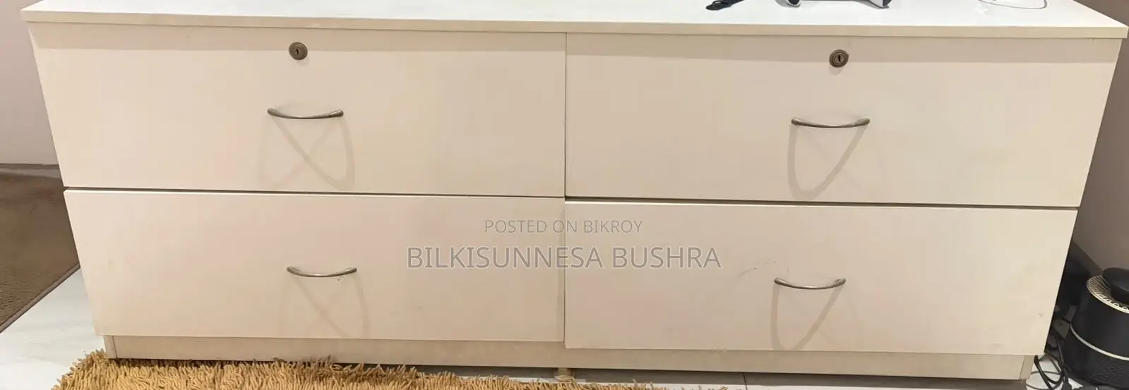 হোয়াইট ওয়াইড ড্রয়ার