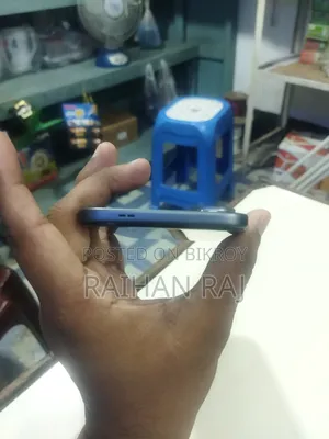 ইনফিনিক্স হট ৭০ ১২৮ জিবি ব্ল্যাক