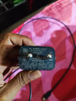 Moto Original 68 Watt Charger