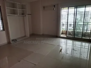 গুলশান ২-এ ২৮০০ বর্গফুট অফিস স্পেস ভাড়া