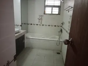 গুলশান ২-এ ২৮০০ বর্গফুট অফিস স্পেস ভাড়া