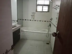 গুলশান ২-এ ২৮০০ বর্গফুট অফিস স্পেস ভাড়া