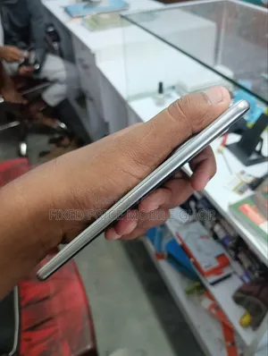 Vivo T4 128 GB Red