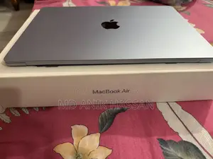 New Laptop Apple MacBook Air 2025 M4 16GB Apple M4 SSD 512GB