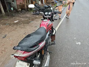 Bajaj Platina 125 2017 Red