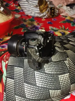 ডিএসএলআর ক্যামেরা
