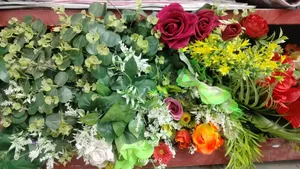 Plastic Artificial Flowers