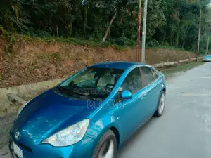 Toyota Aqua 2013 Blue