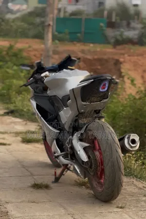Bajaj Avenger 150 Street 2018 Yellow