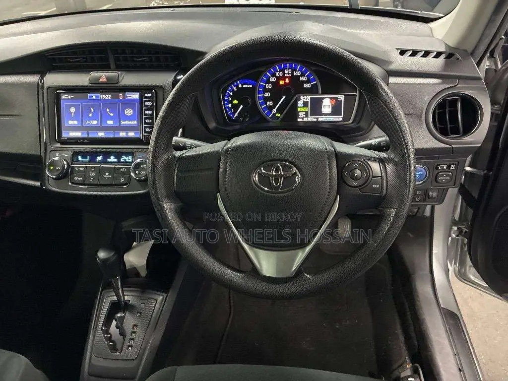 Toyota Axio 2021 Silver