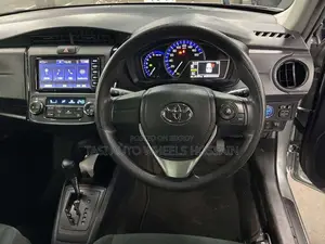 Toyota Axio 2021 Silver