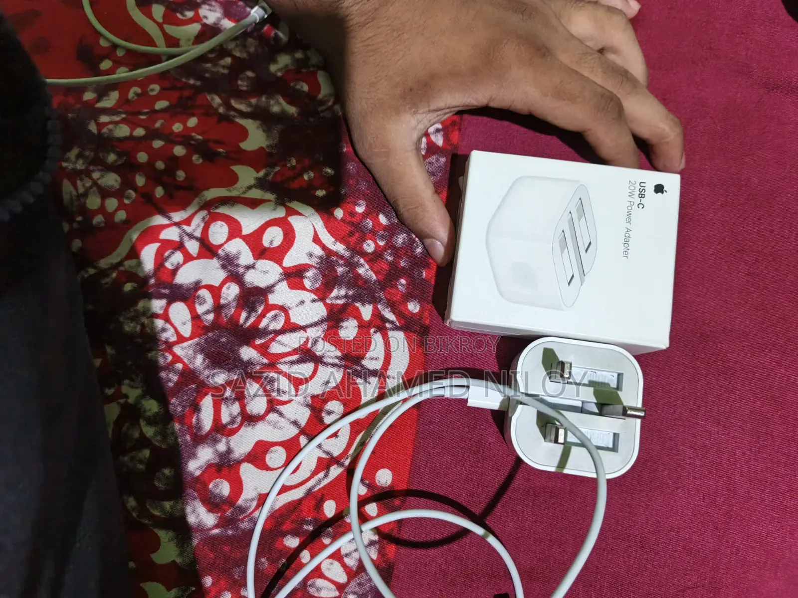 অ্যাপল অরিজিনাল ৩-পিন অ্যাডাপ্টার