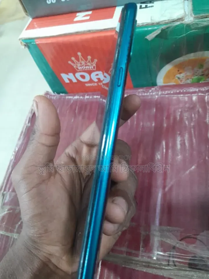 মোবাইল ফোন ৬৪ জিবি ব্লু