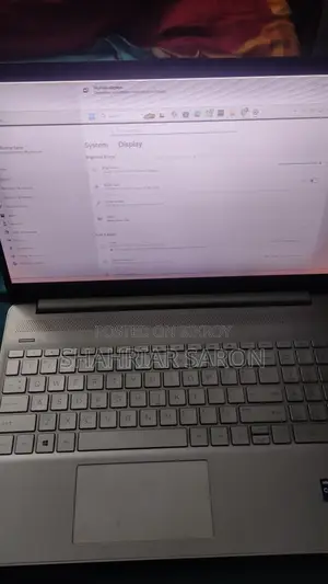 Laptop HP 15-Dy2075tg 12GB Intel Core I7 SSD 256GB