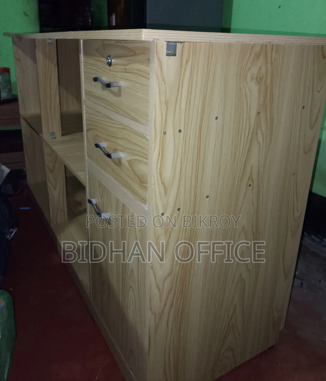 Sturdy Tailor's Table/Multipurpose Furniture 5.6 Feet Long