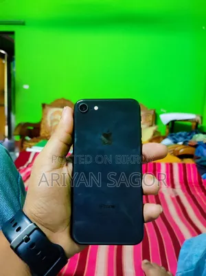 New Apple iPhone 8 64 GB Black
