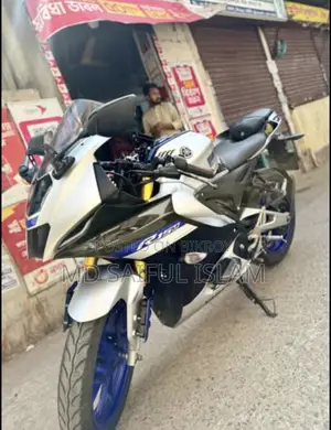Yamaha R15 V3 2022 Silver