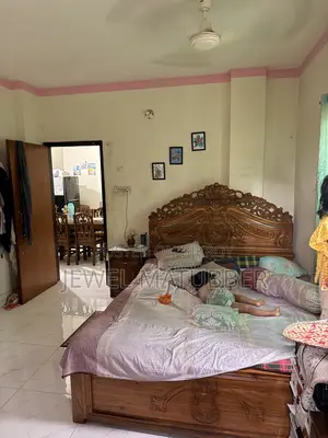 বনশ্রীর মাতুব্বর ভিলায় ৩ বেডরুমের অ্যাপার্টমেন্ট ভাড়া হবে