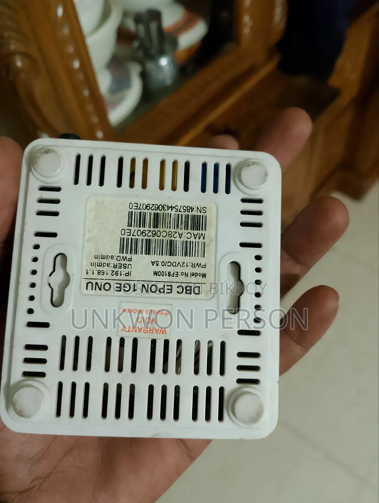 Device for Antenna, Router, and TV
