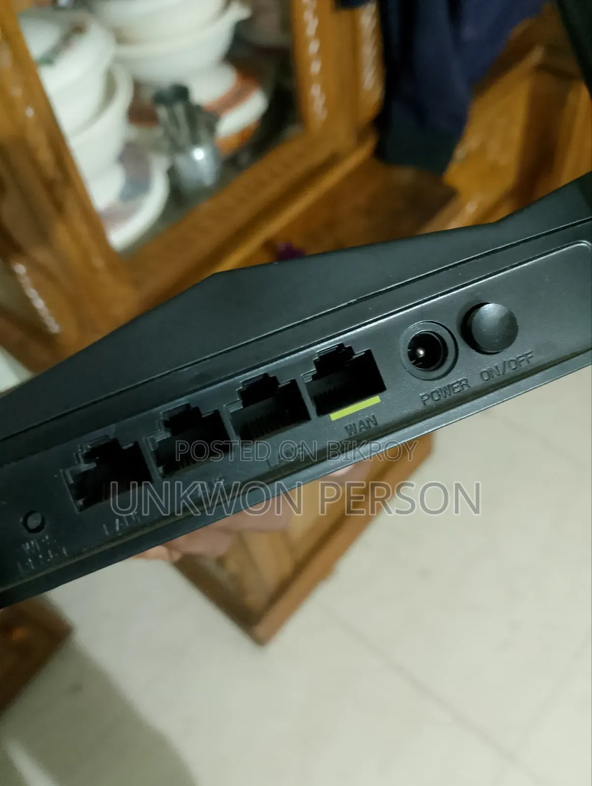 Device for Antenna, Router, and TV