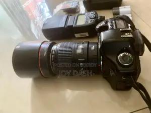 Canon Eos 5d Full Frame Camera ( Full Set )