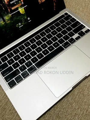 Laptop Apple MacBook 2020 16GB Intel Core I5 SSD 250GB