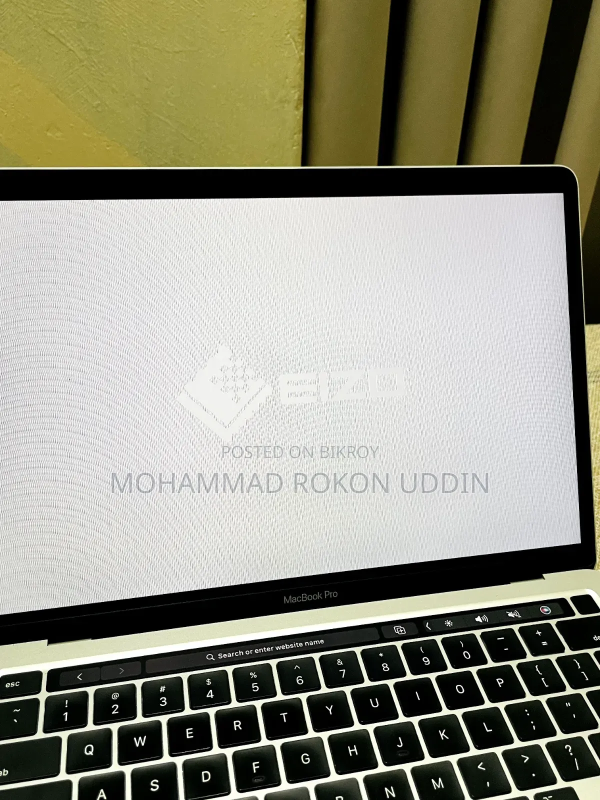 Laptop Apple MacBook 2020 16GB Intel Core I5 SSD 250GB