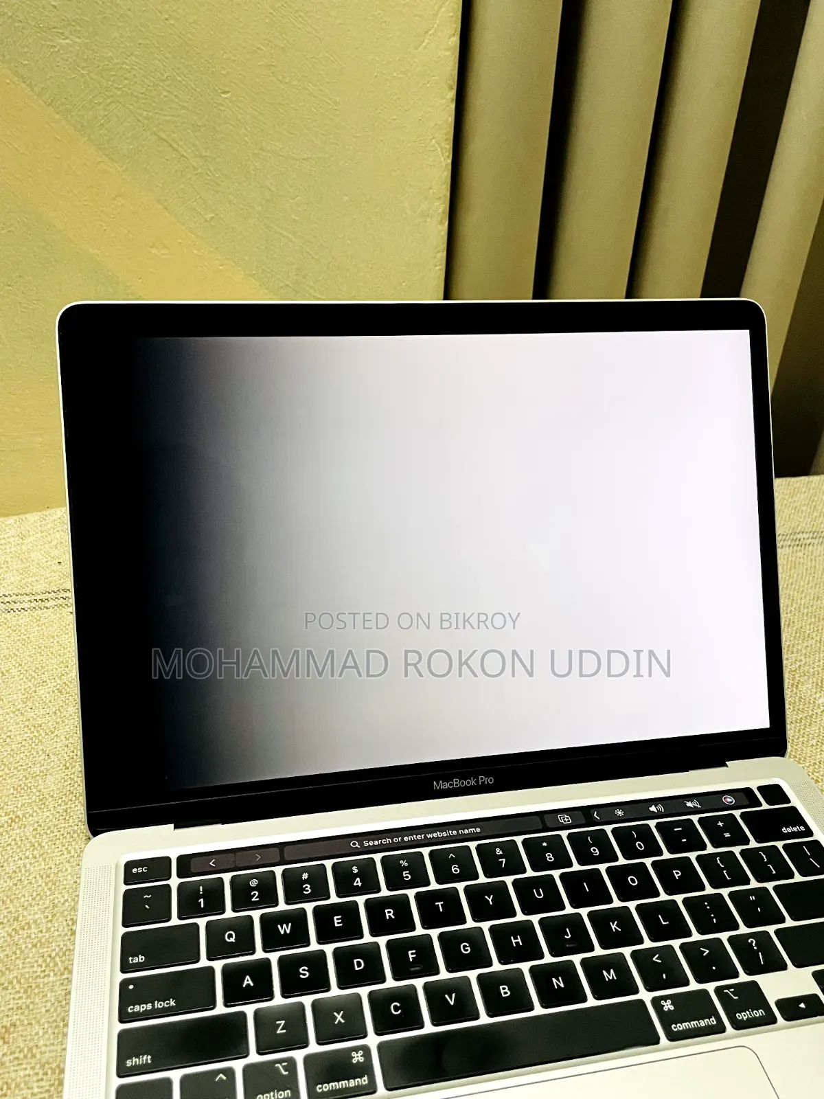 Laptop Apple MacBook 2020 16GB Intel Core I5 SSD 250GB
