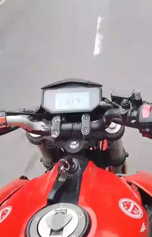 Benelli TNT 2022 Red