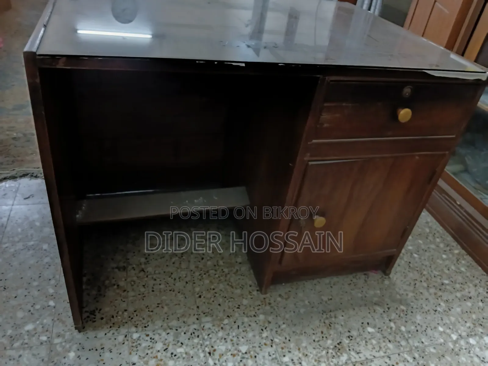 অফিস ফার্নিচার ফর সেল (জরুরি)