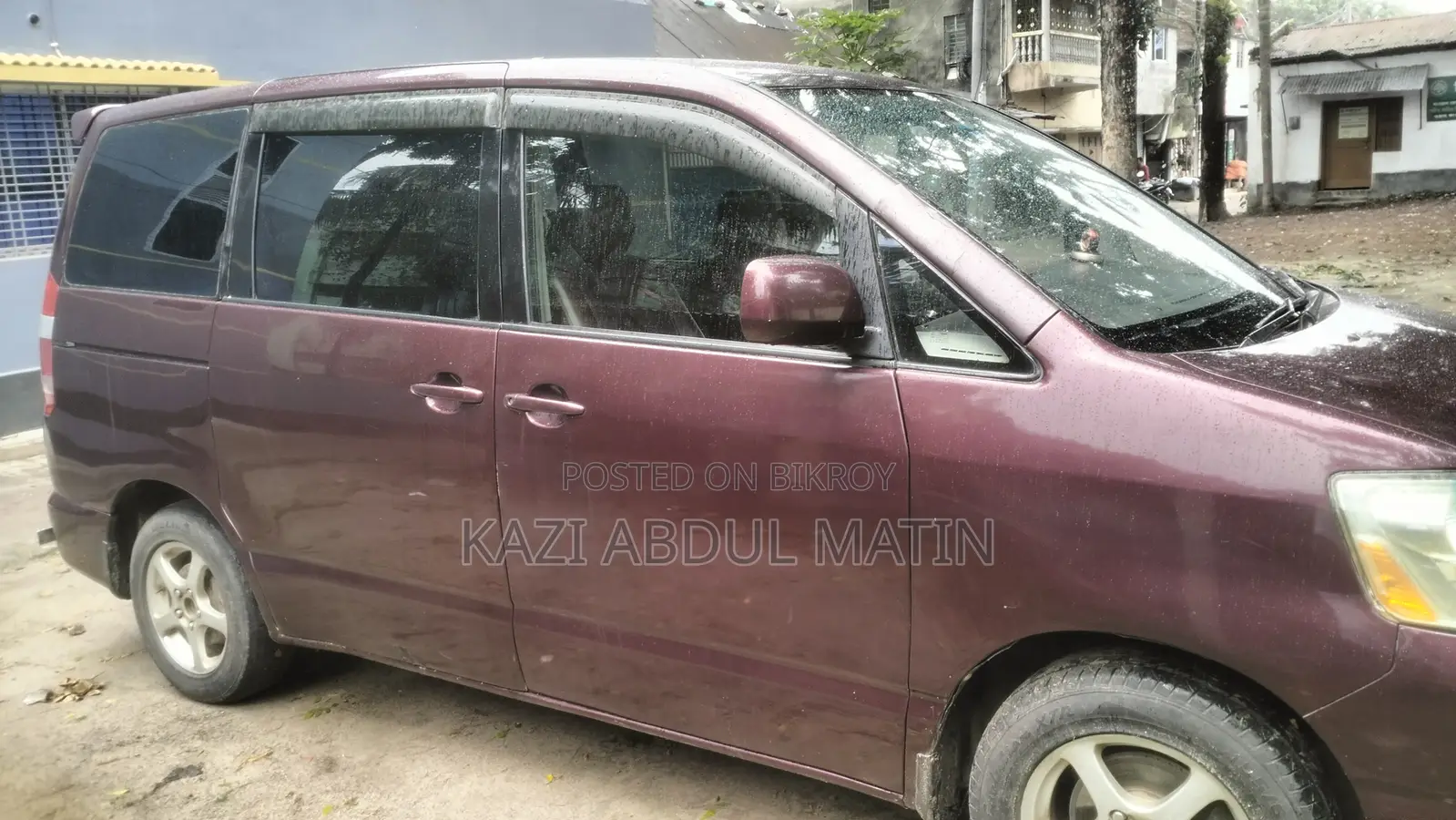 Toyota Noah 2003 Maroon