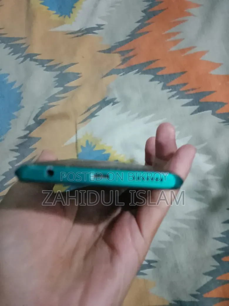Tecno Spark Go 64 GB Blue