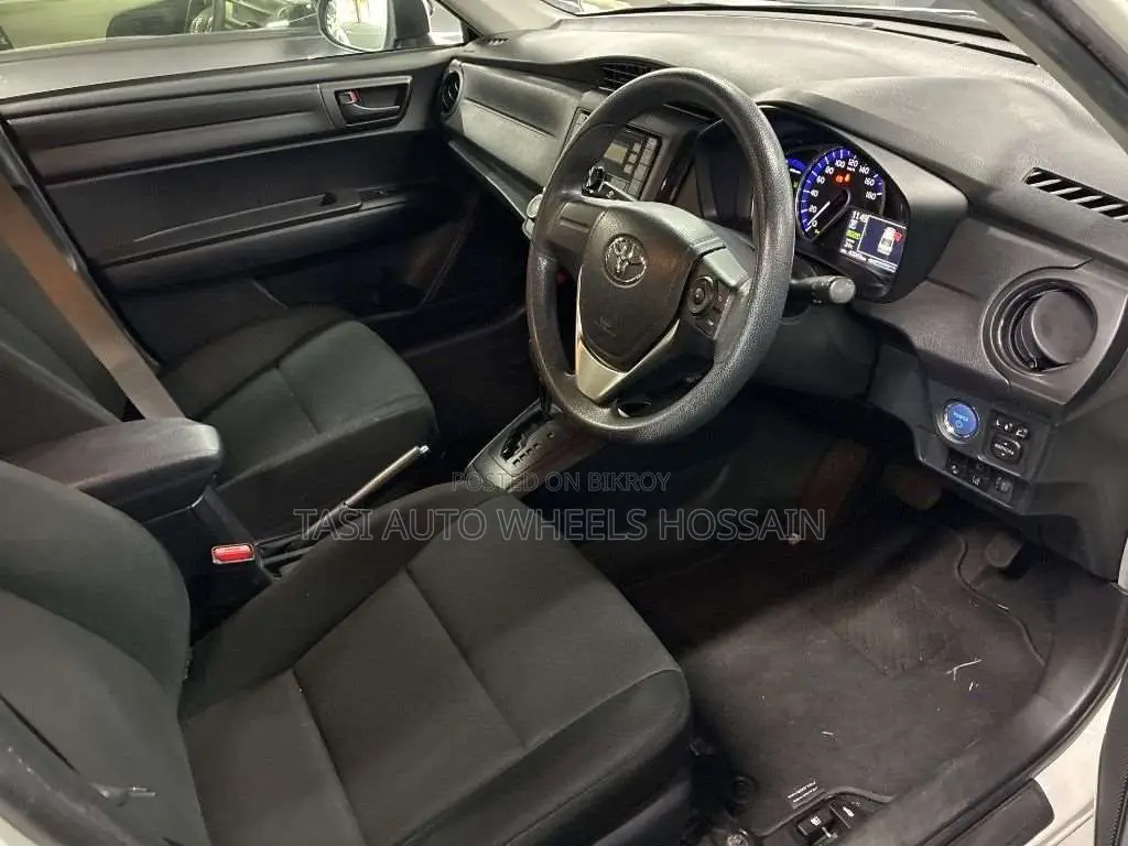 Toyota Axio ২০২১ সাদা