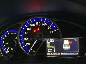 Toyota Axio ২০২১ সাদা