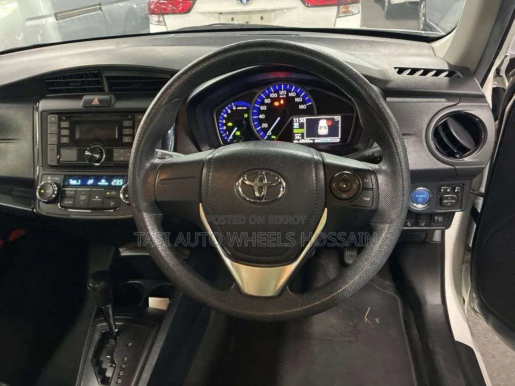 Toyota Axio ২০২১ সাদা