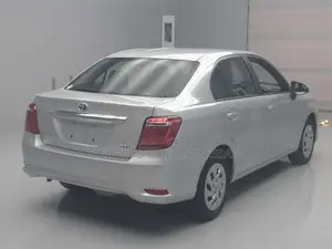 টয়োটা এক্সিও ২০২১ সিলভার